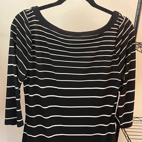 White House Black Market 3/4 Length sleeve tunic - Picture 4 of 6